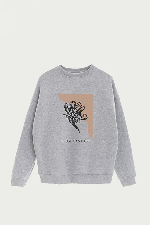 BUZO CREWNECK ESTAMPADO BT CLOSE TO NATURE
