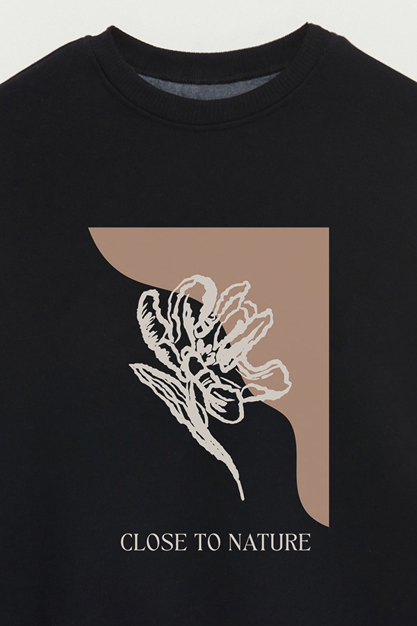 BUZO CREWNECK ESTAMPADO BT CLOSE TO NATURE