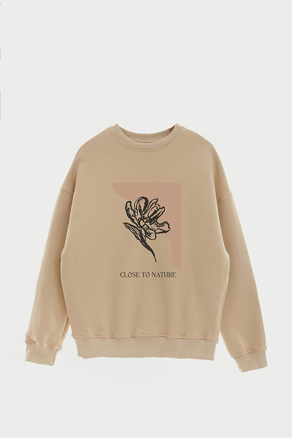 BUZO CREWNECK ESTAMPADO BT CLOSE TO NATURE