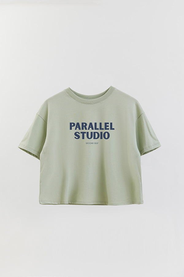 REMERA CROP ESTAMPADA BD PARALLEL STUDIO