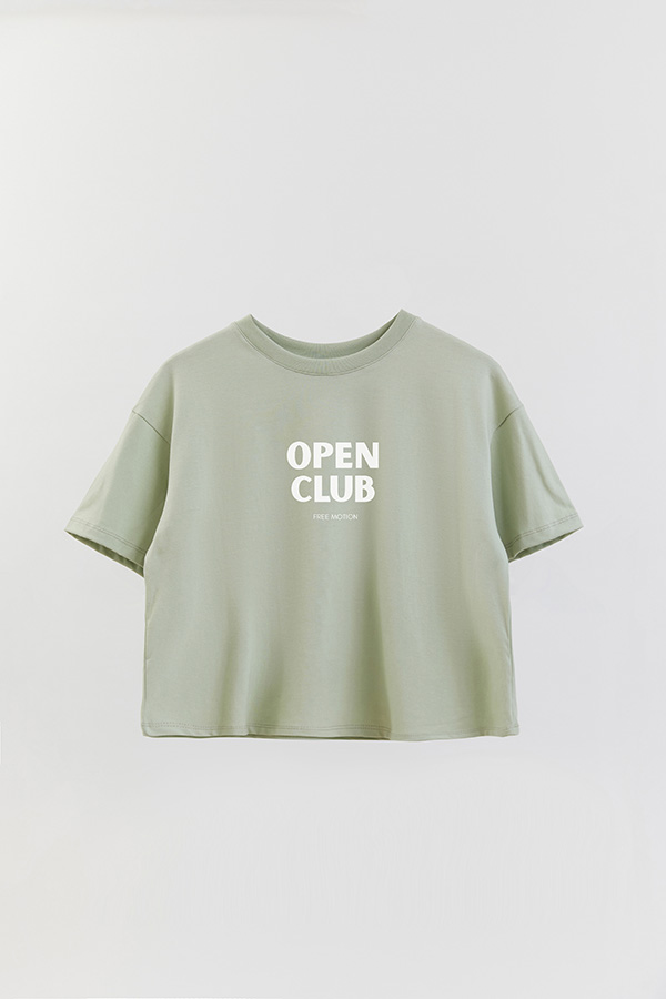 REMERA CROP ESTAMPADA BD OPEN CLUB