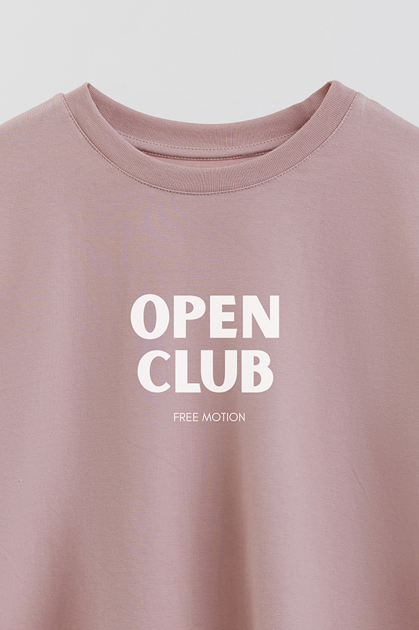 REMERA CROP ESTAMPADA BD OPEN CLUB