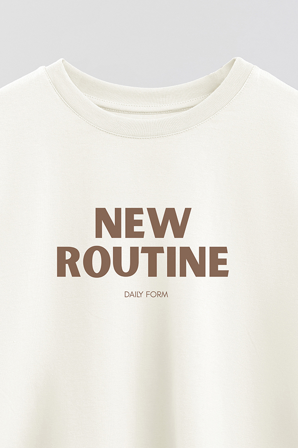 REMERA CROP ESTAMPADA BD NEW ROUTINE