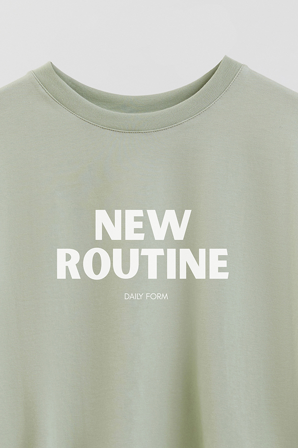 REMERA CROP ESTAMPADA BD NEW ROUTINE