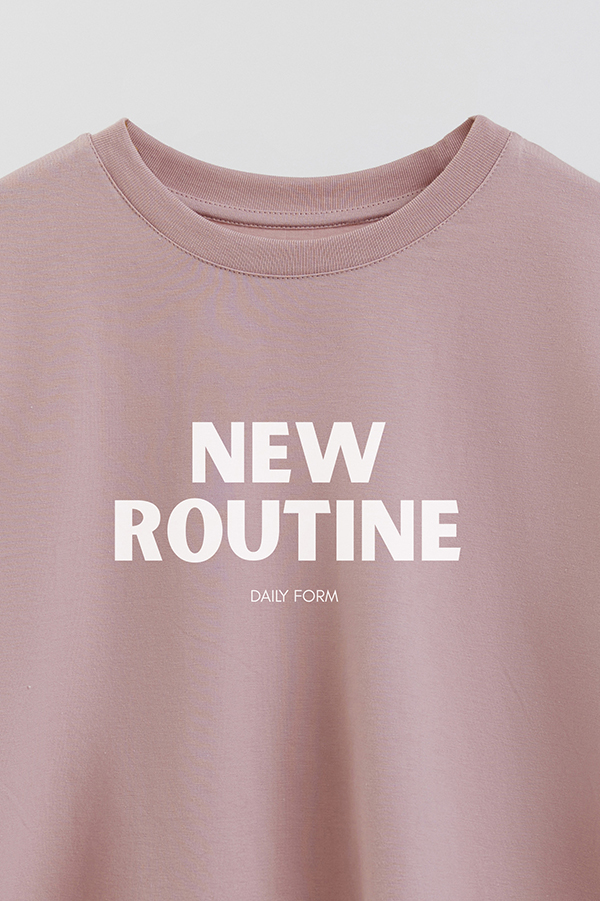 REMERA CROP ESTAMPADA BD NEW ROUTINE