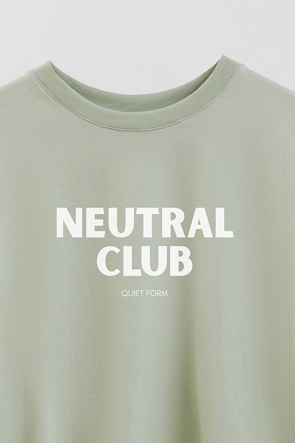 REMERA CROP ESTAMPADA BD NEUTRAL CLUB
