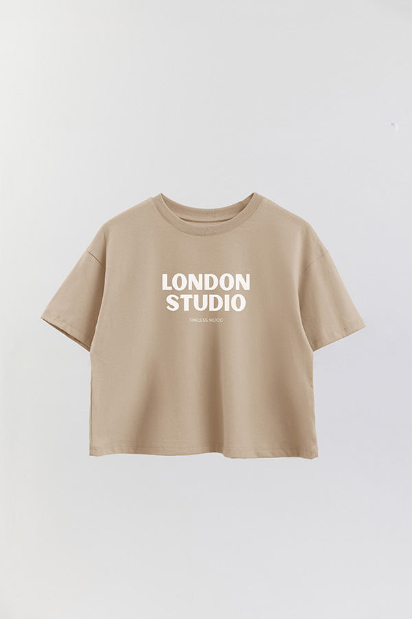 REMERA CROP ESTAMPADA BD LONDON STUDIO