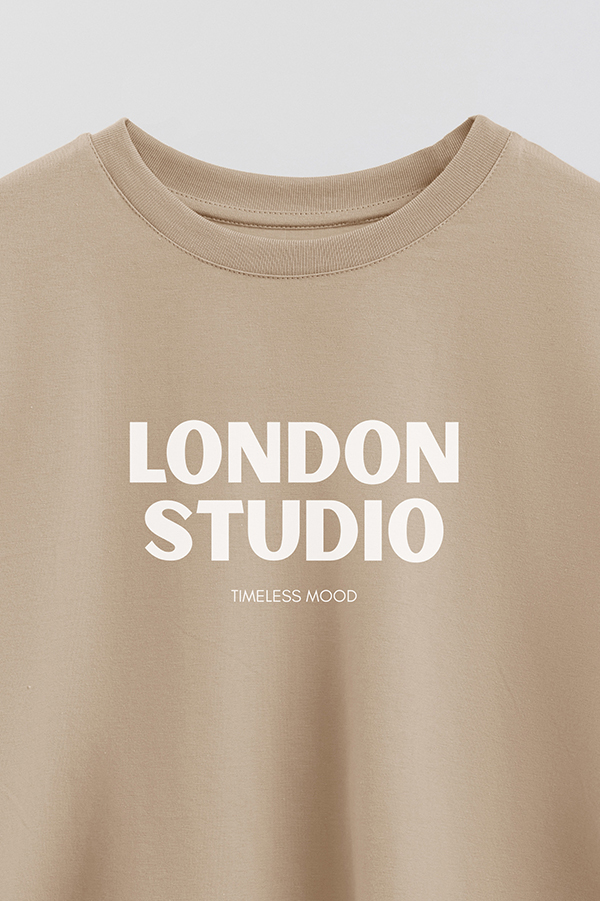 REMERA CROP ESTAMPADA BD LONDON STUDIO