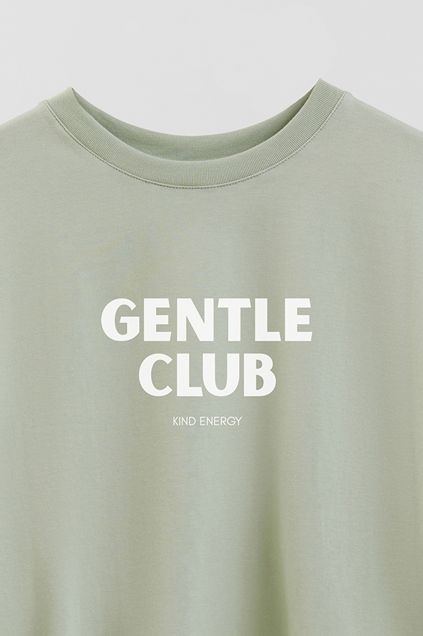 REMERA CROP ESTAMPADA BD GENTLE CLUB