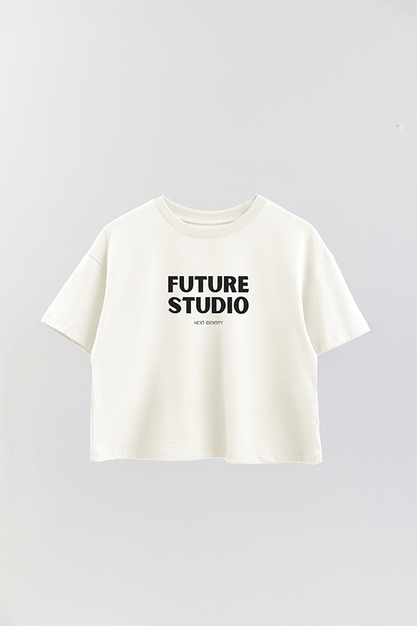 REMERA CROP ESTAMPADA BD FUTURE