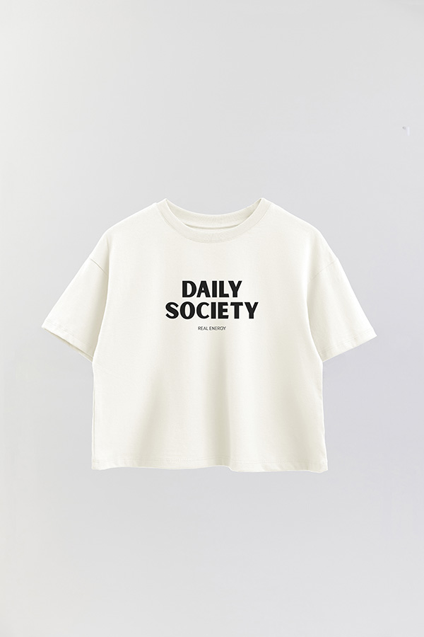 REMERA CROP ESTAMPADA BD DAILY SOCIETY