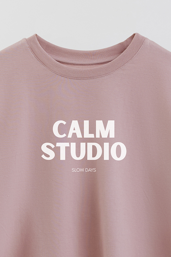 REMERA CROP ESTAMPADA BD CALM STUDIO