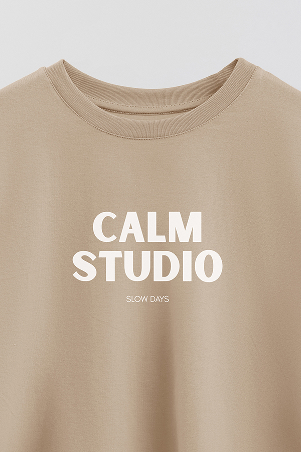 REMERA CROP ESTAMPADA BD CALM STUDIO