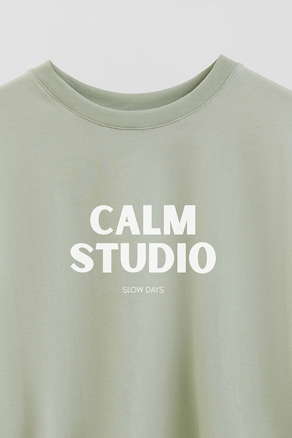 REMERA CROP ESTAMPADA BD CALM STUDIO