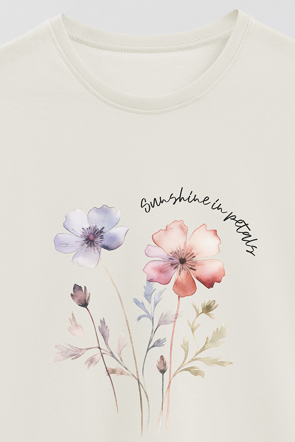 REMERA BASICA ESTAMPADA SUNSHINE IN PETALS