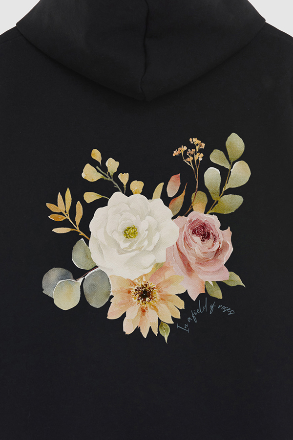 HOODIE FB ESTAMPADO FLORAL IN A FIELD OF ROSES