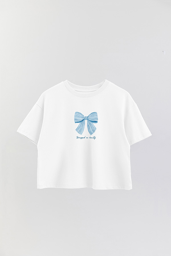 REMERA CROP ESTAMPADA COASTAL WRAPPED IN BEAUTY