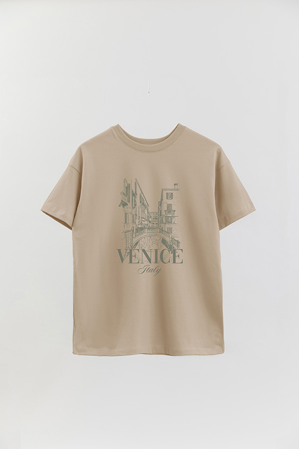 REMERA OVER ESTAMPADA VENICE