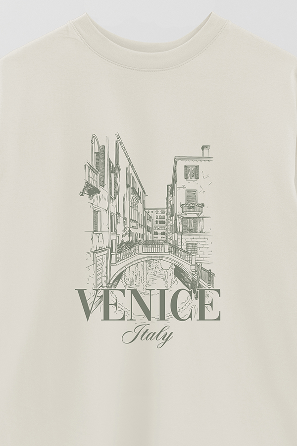 REMERA OVER ESTAMPADA VENICE