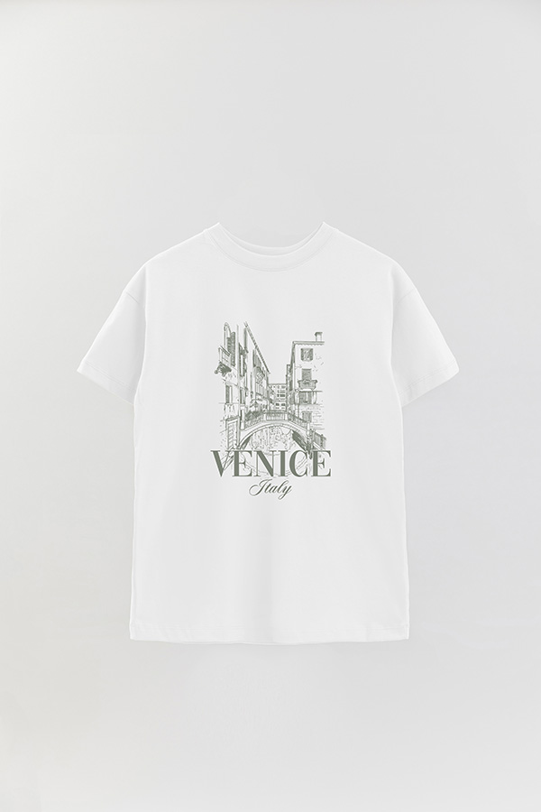 REMERA OVER ESTAMPADA VENICE