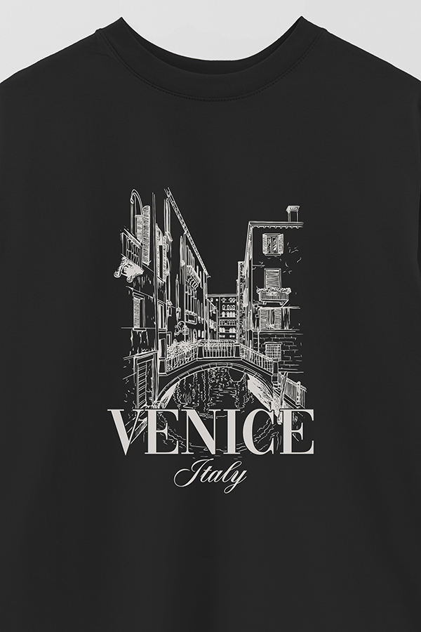 REMERA OVER ESTAMPADA VENICE