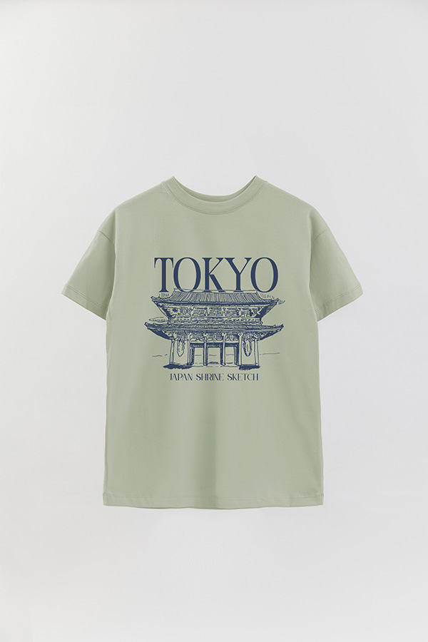 REMERA OVER ESTAMPADA TOKYO