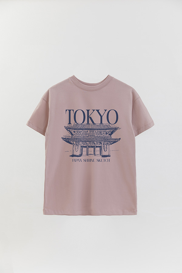 REMERA OVER ESTAMPADA TOKYO