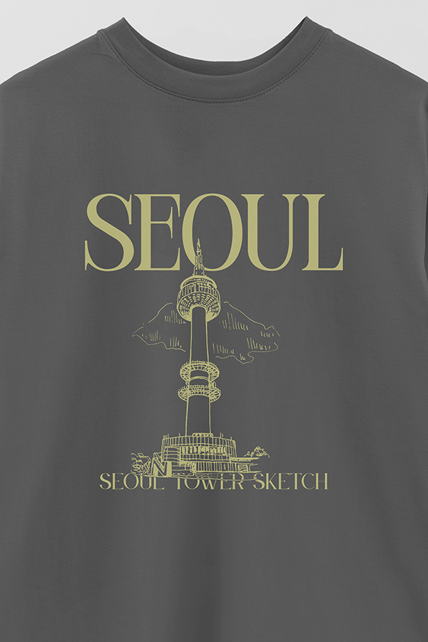 REMERA OVER ESTAMPADA SEOUL