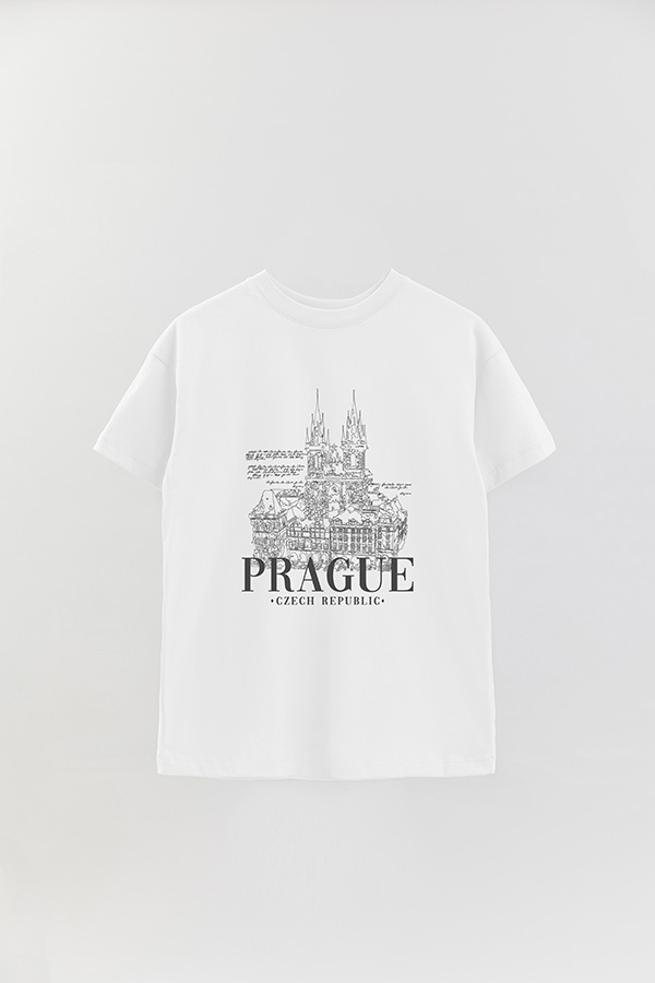 REMERA OVER ESTAMPADA PRAGUE