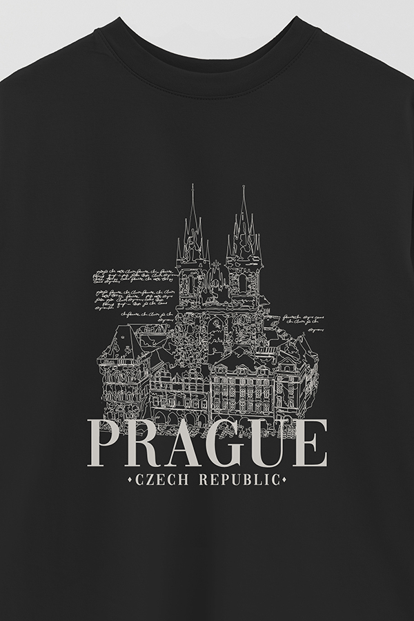 REMERA OVER ESTAMPADA PRAGUE
