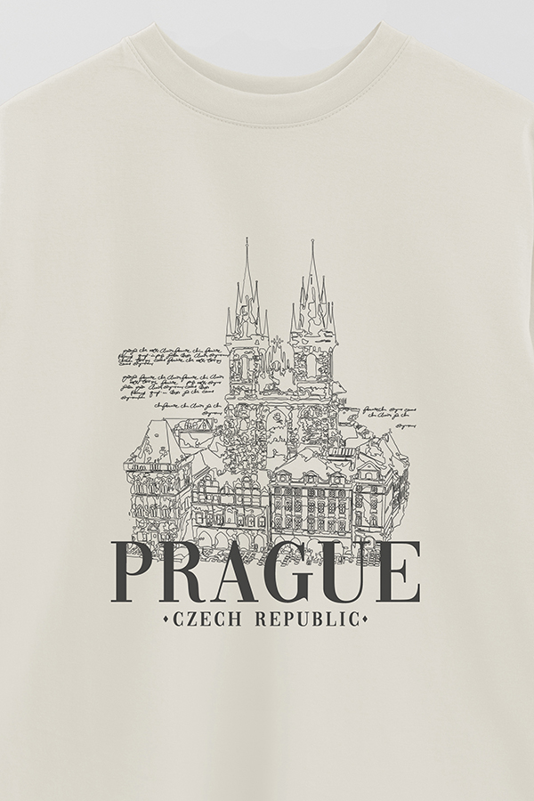 REMERA OVER ESTAMPADA PRAGUE