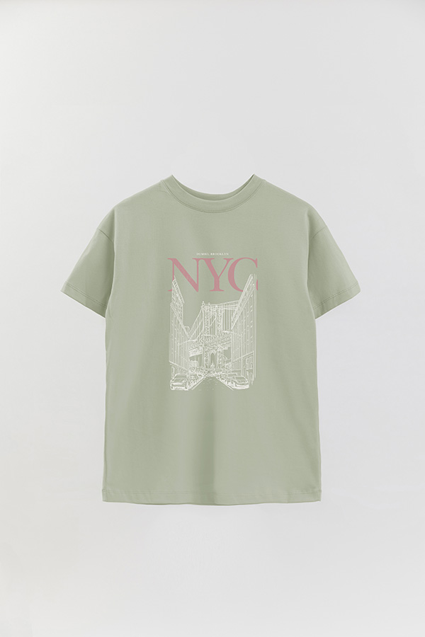 REMERA OVER ESTAMPADA NYC