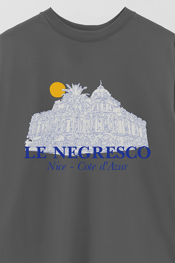 REMERA OVER ESTAMPADA NEGRESCO