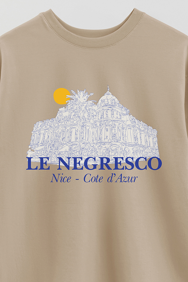 REMERA OVER ESTAMPADA NEGRESCO