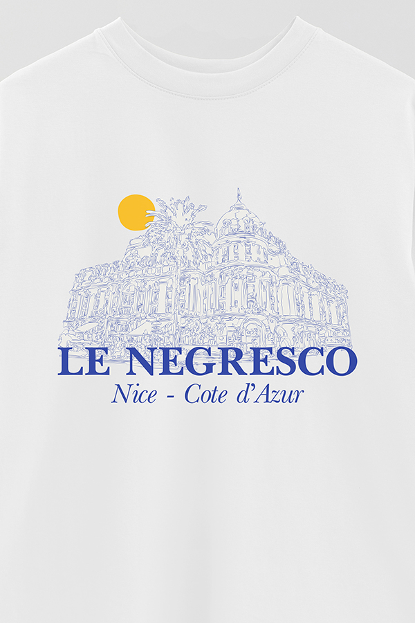 REMERA OVER ESTAMPADA NEGRESCO
