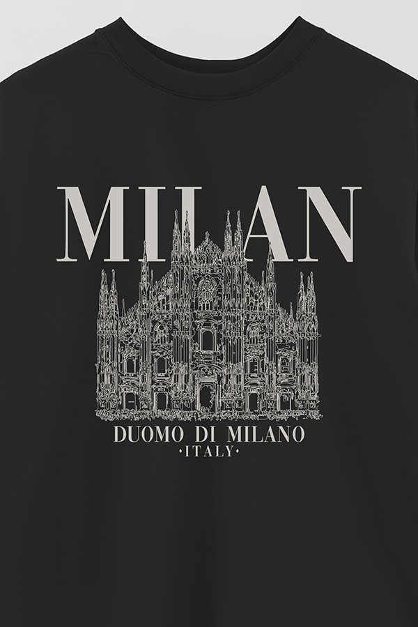 REMERA OVER ESTAMPADA MILAN