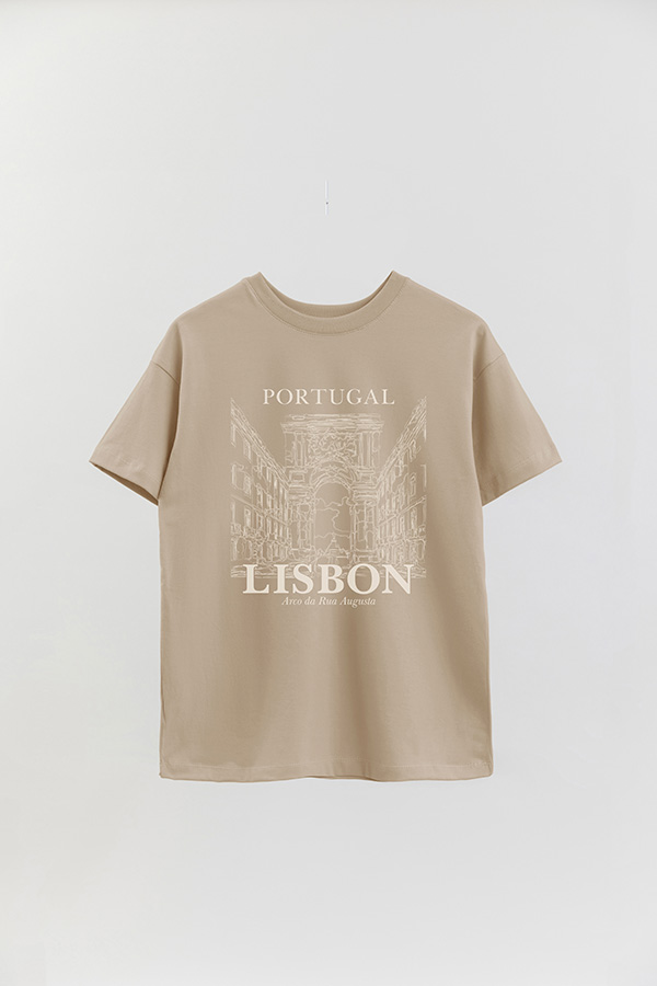 REMERA OVER ESTAMPADA LISBON