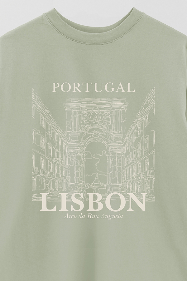 REMERA OVER ESTAMPADA LISBON