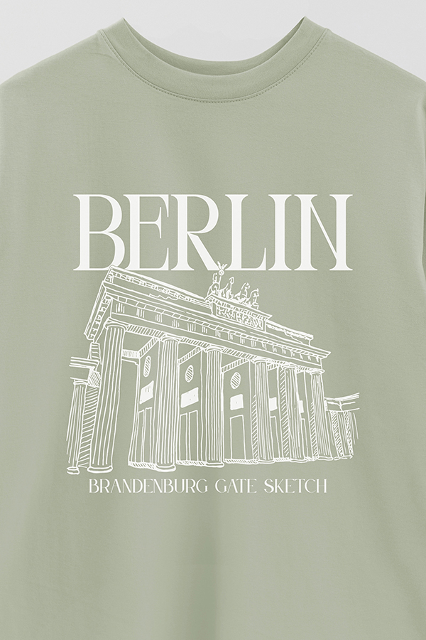 REMERA OVER ESTAMPADA BERLIN