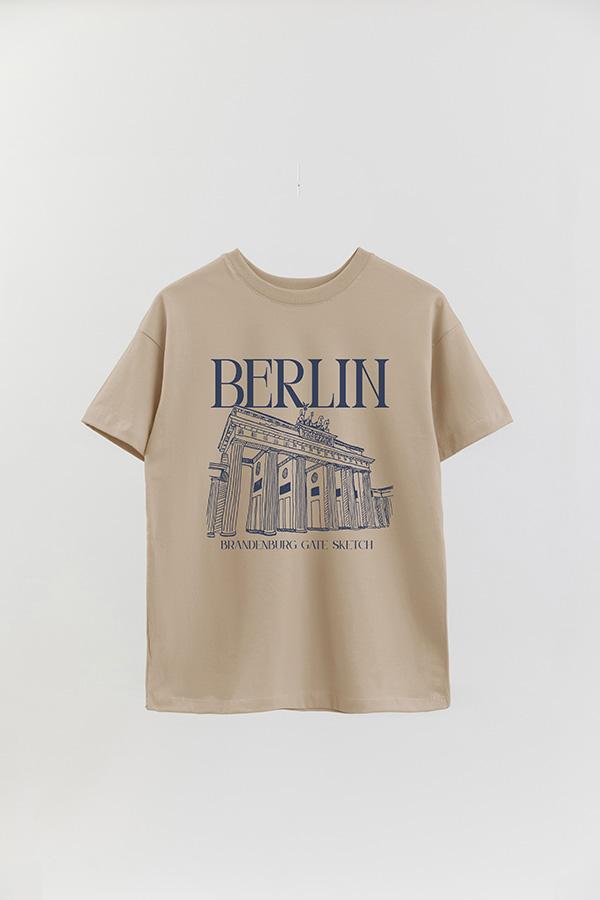 REMERA OVER ESTAMPADA BERLIN