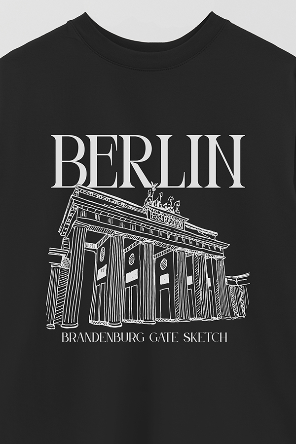 REMERA OVER ESTAMPADA BERLIN