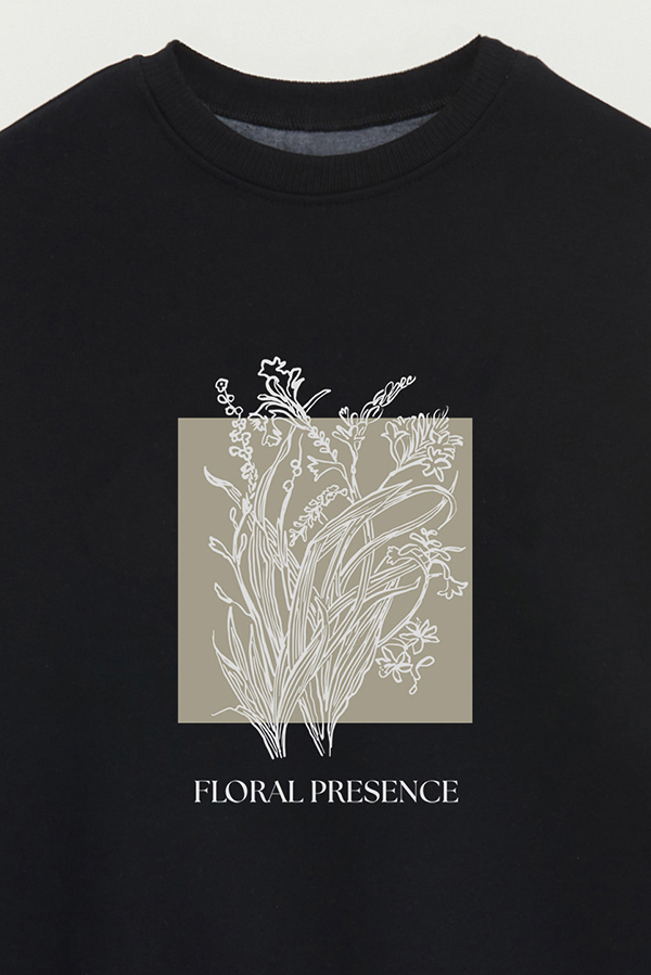 BUZO CREWNECK ESTAMPADO BT FLORAL PRESENCE