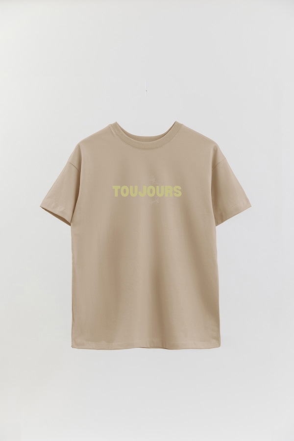 REMERA OVER ESTAMPADA TOUJOURS