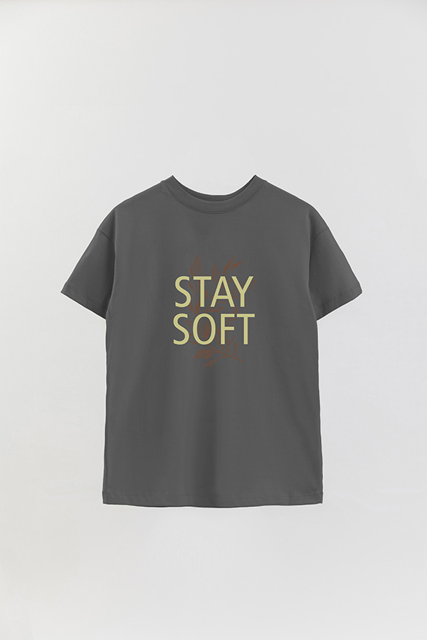 REMERA OVER ESTAMPADA STAY SOFT