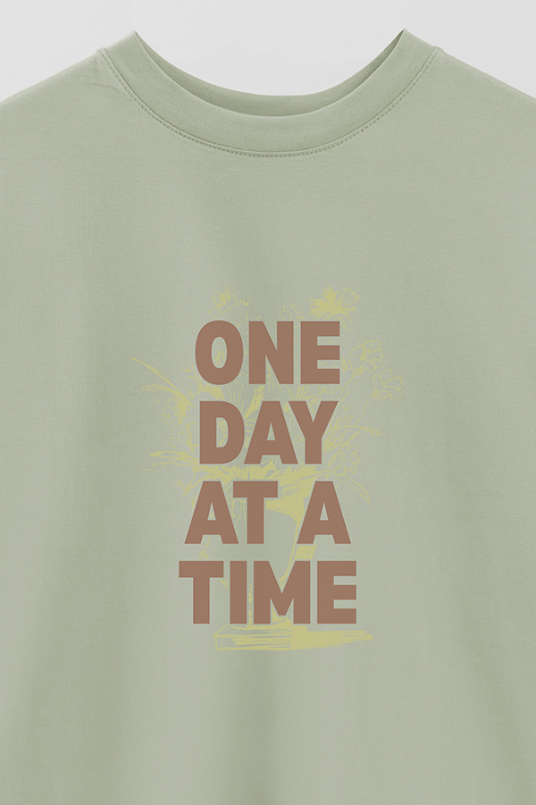 REMERA OVER ESTAMPADA ONE DAY