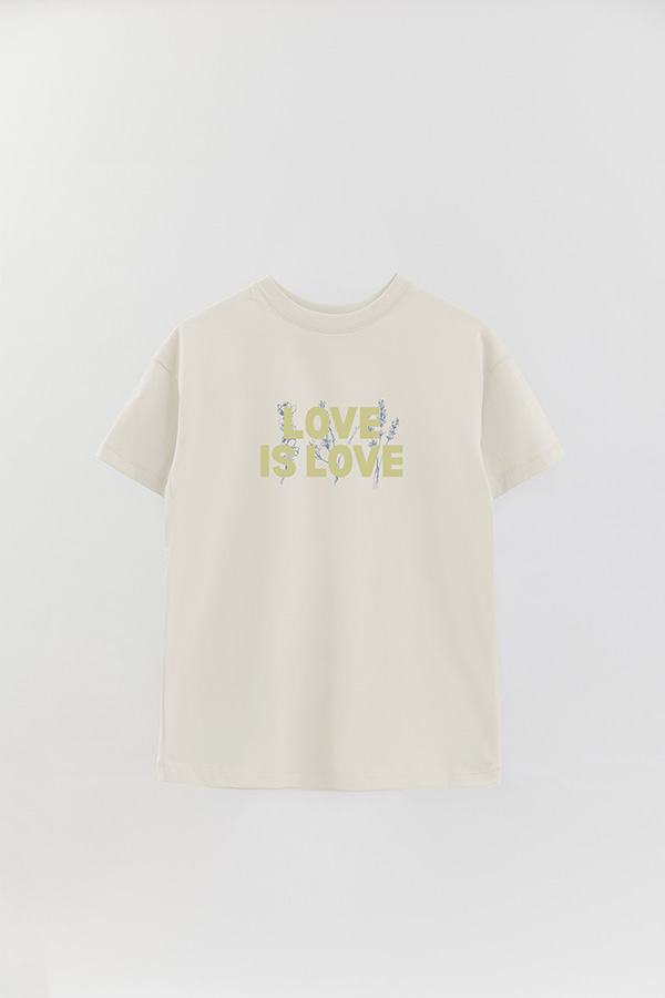 REMERA OVER ESTAMPADA LOVE IS LOVE