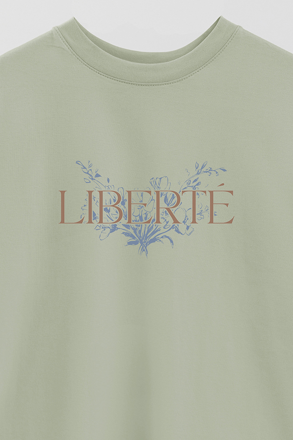 REMERA OVER ESTAMPADA LIBERTE
