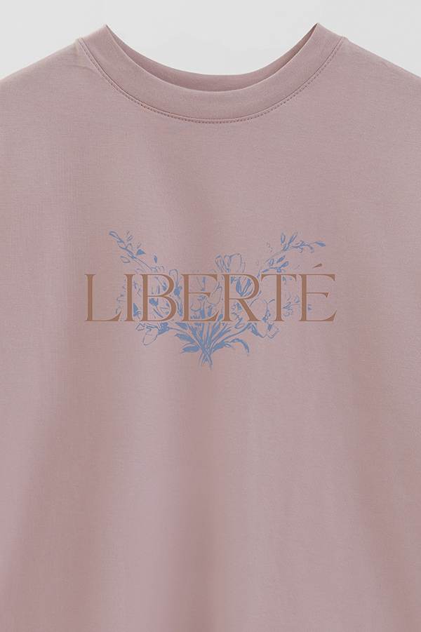 REMERA OVER ESTAMPADA LIBERTE