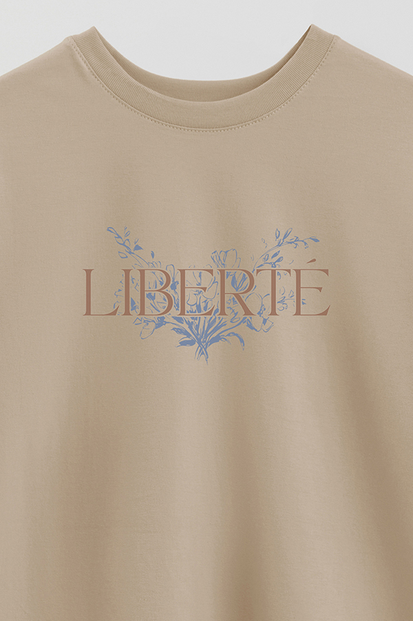 REMERA OVER ESTAMPADA LIBERTE