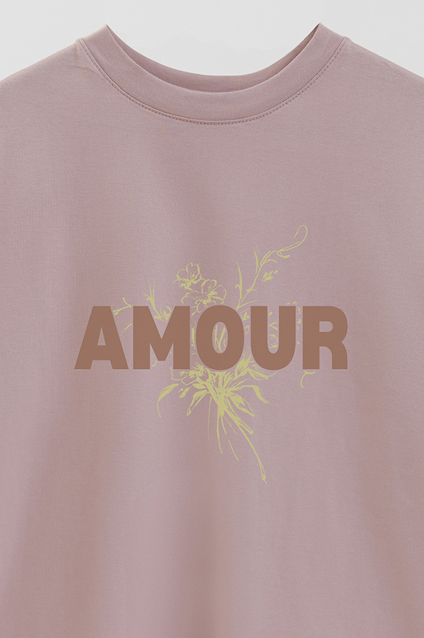 REMERA OVER ESTAMPADA AMOUR